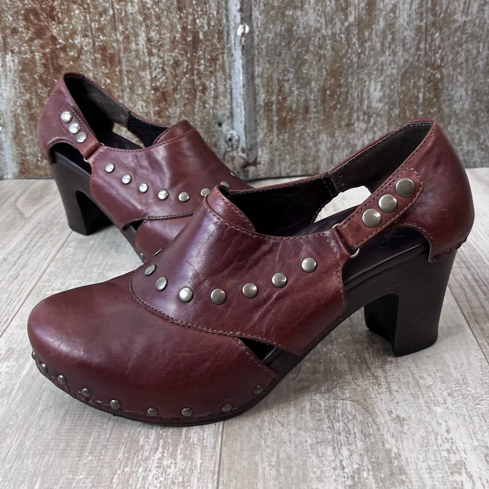 DANSKO Ryder Crazy Horse Antique Brown Studded Clog Heels Size 40